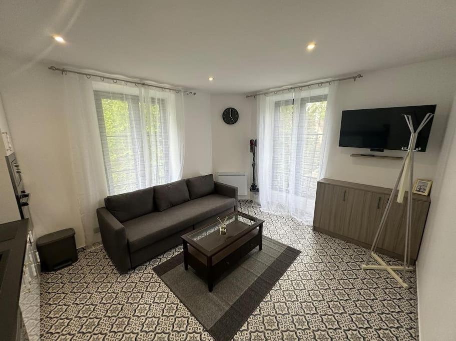 L'Etoile De Seine 77 Appartement 3 Dammarie-les-Lys Exterior photo